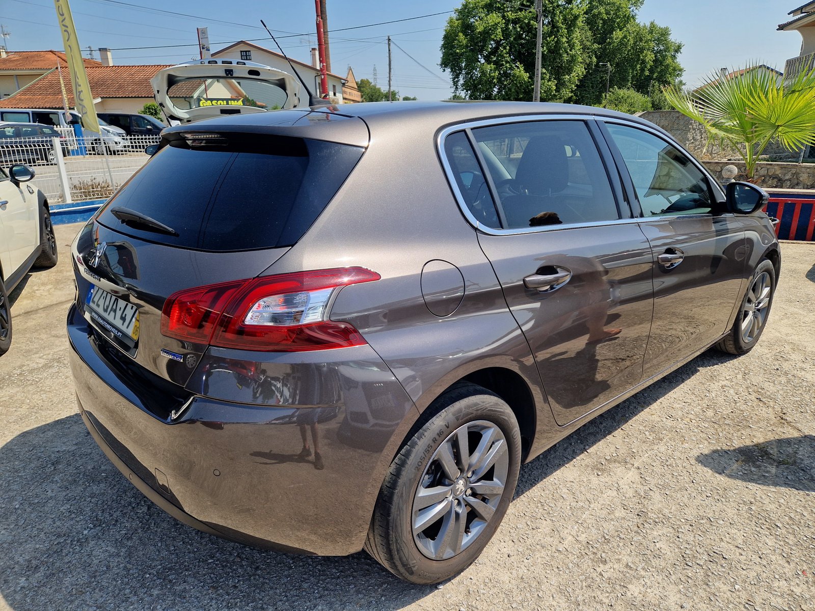 Peugeot