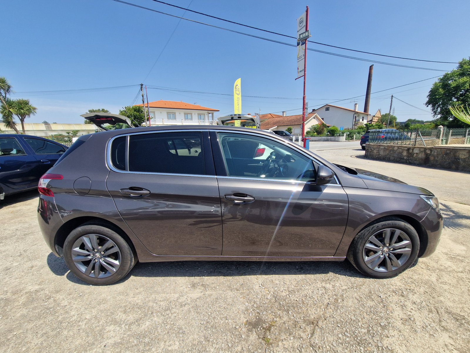 Peugeot