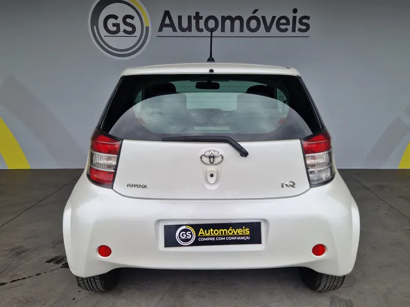 Toyota iQ