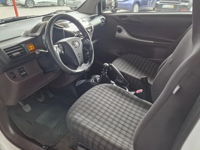 Toyota iQ
